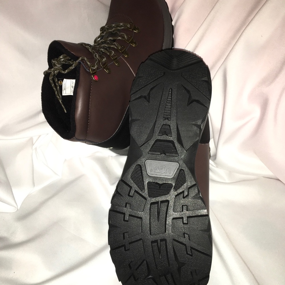 UGG - Picture 6 of 8